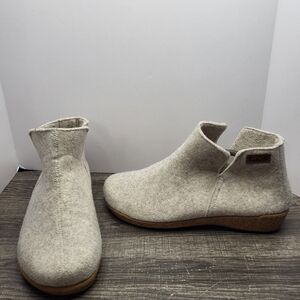 Taos Good Wool Cream Boots Booties Euro Sz 45 Men's US Sz 11.5